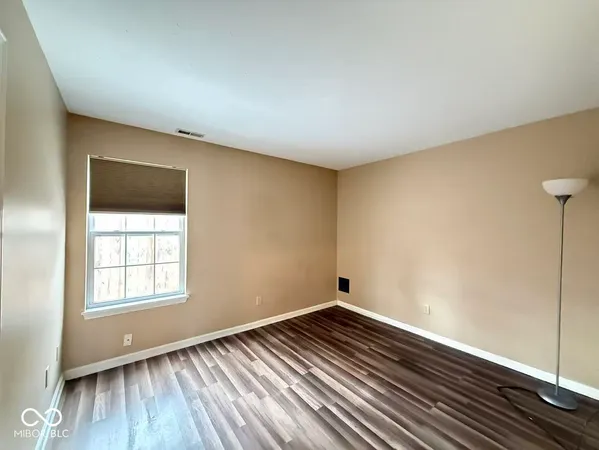 $1,800 | 7006 Long Run Drive, Indianapolis, IN 46268