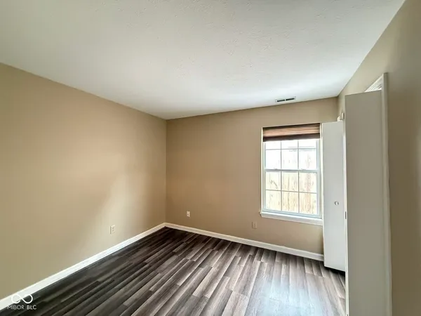 $1,800 | 7006 Long Run Drive, Indianapolis, IN 46268