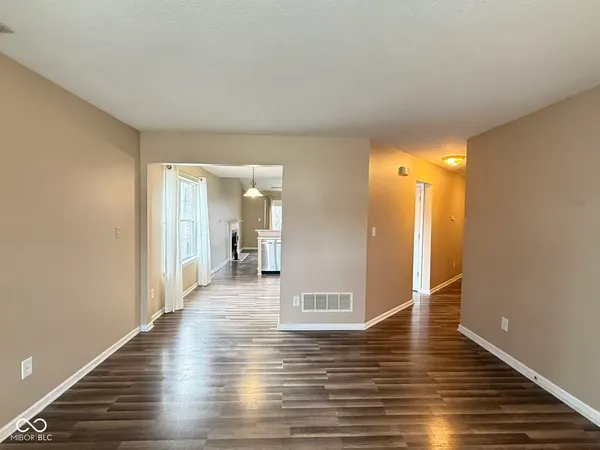 $1,800 | 7006 Long Run Drive, Indianapolis, IN 46268