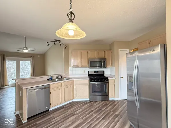 $1,800 | 7006 Long Run Drive, Indianapolis, IN 46268