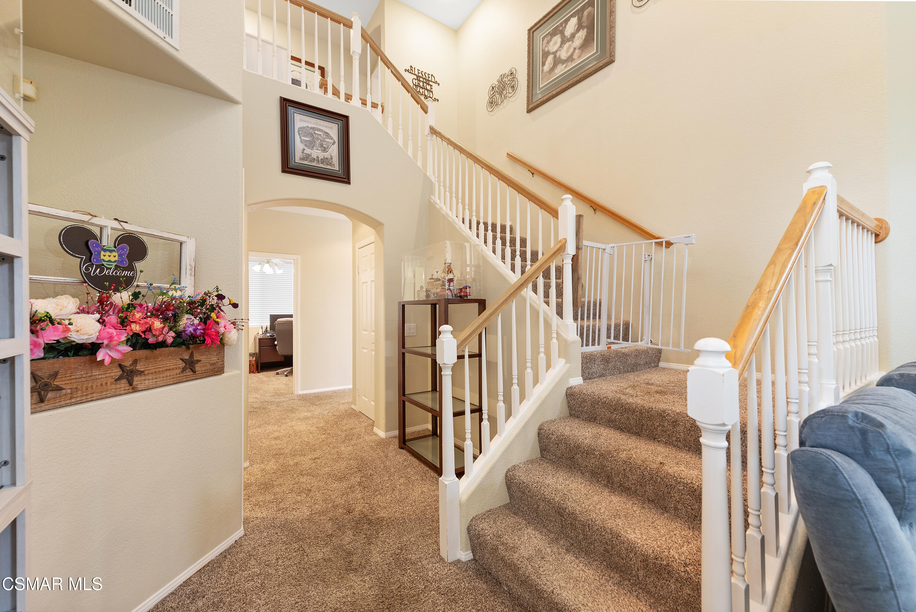 295 Cliffwood Drive Simi Valley, CA 93065 - Photo 23 of 49 a view of entryway and hall