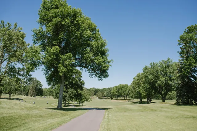 $446,310 | 221 HUNTINGTON Drive, Waconia, MN 55387