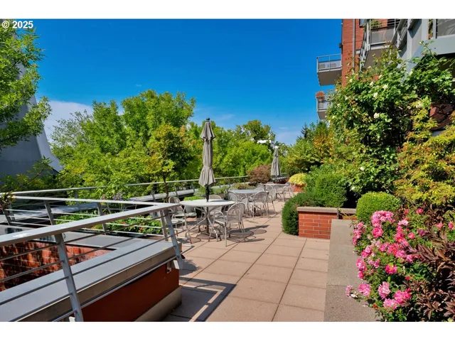 $499,000 | 1375 Olive Street, Unit 304, Eugene, OR 97401