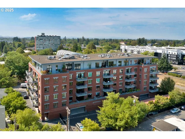 $499,000 | 1375 Olive Street, Unit 304, Eugene, OR 97401