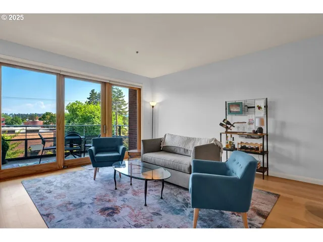 $499,000 | 1375 Olive Street, Unit 304, Eugene, OR 97401