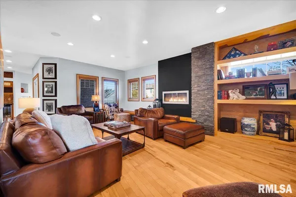 $505,000 | 258 Turtle Creek Trail, Morton, IL 61550