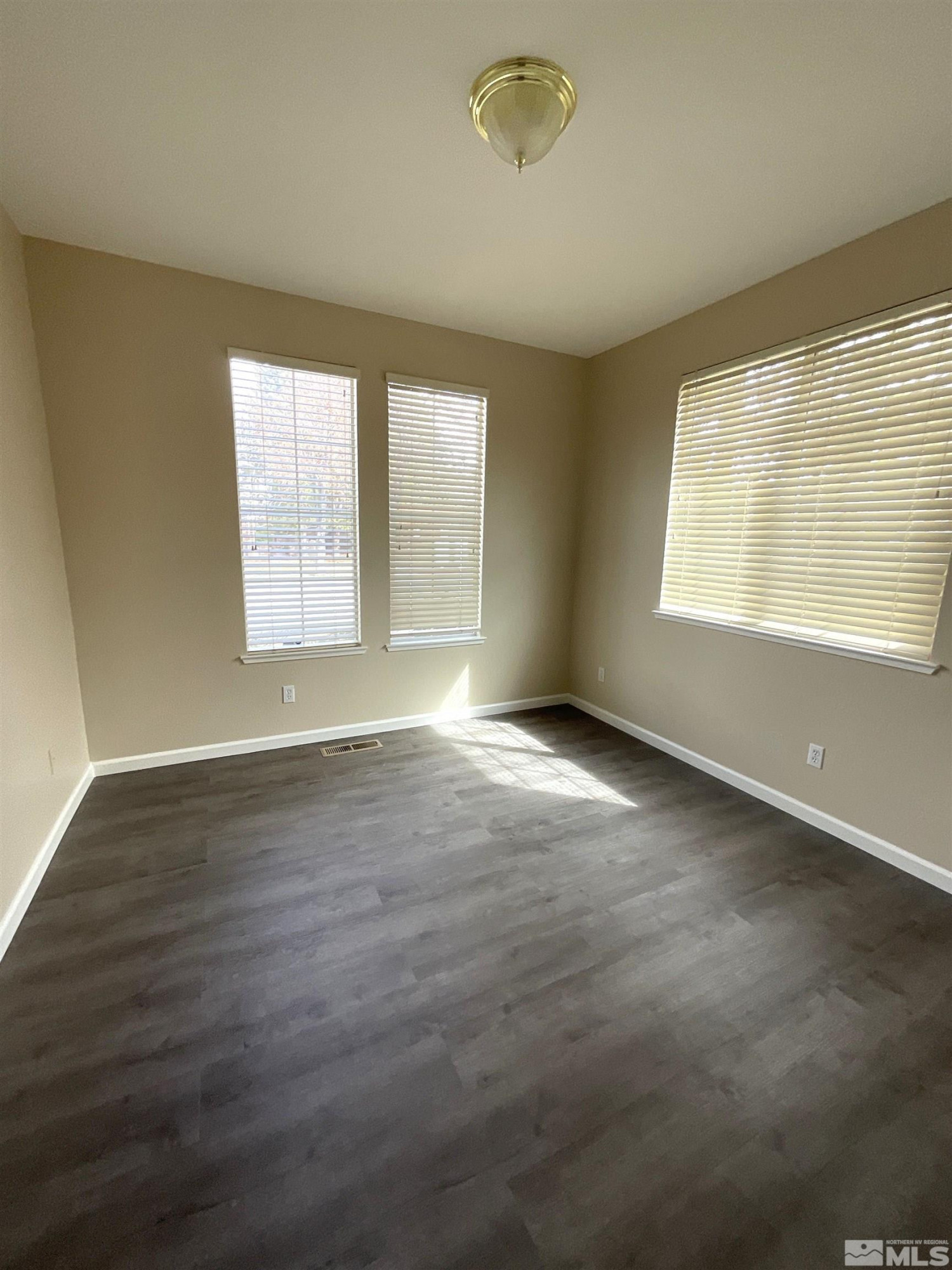 2847 Falcon Ridge Drive Sparks, NV 89436 - Photo 26 of 40 Photo 26