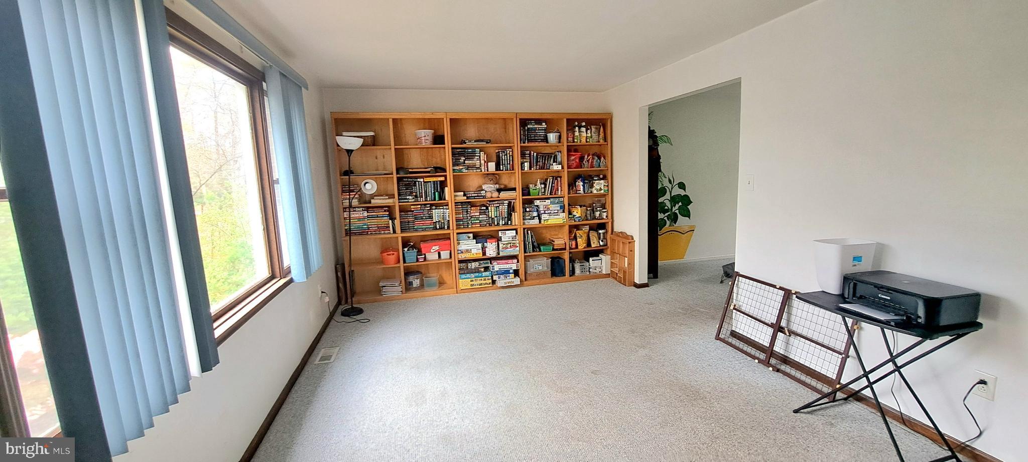 246 Main Avenue Milmay, NJ 08340 - Photo 8 of 47 SITTING ROOM/STUDY