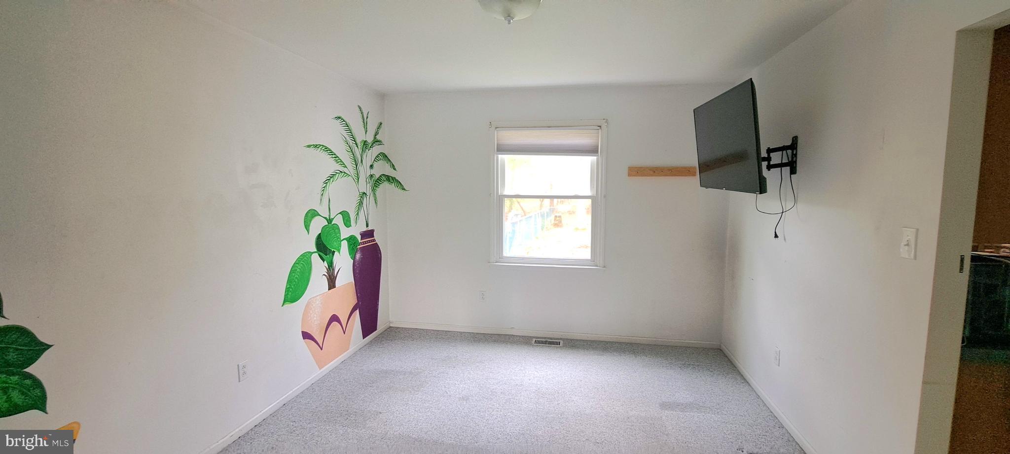 246 Main Avenue Milmay, NJ 08340 - Photo 9 of 47 DINING ROOM