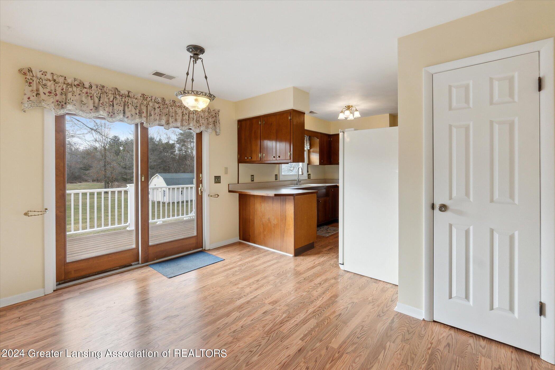 440 South Waverly Road Eaton Rapids, MI 48827 - Photo 11 of 64 11-440-S-Waverly-Rd-Eaton-Rapids-MI-4882