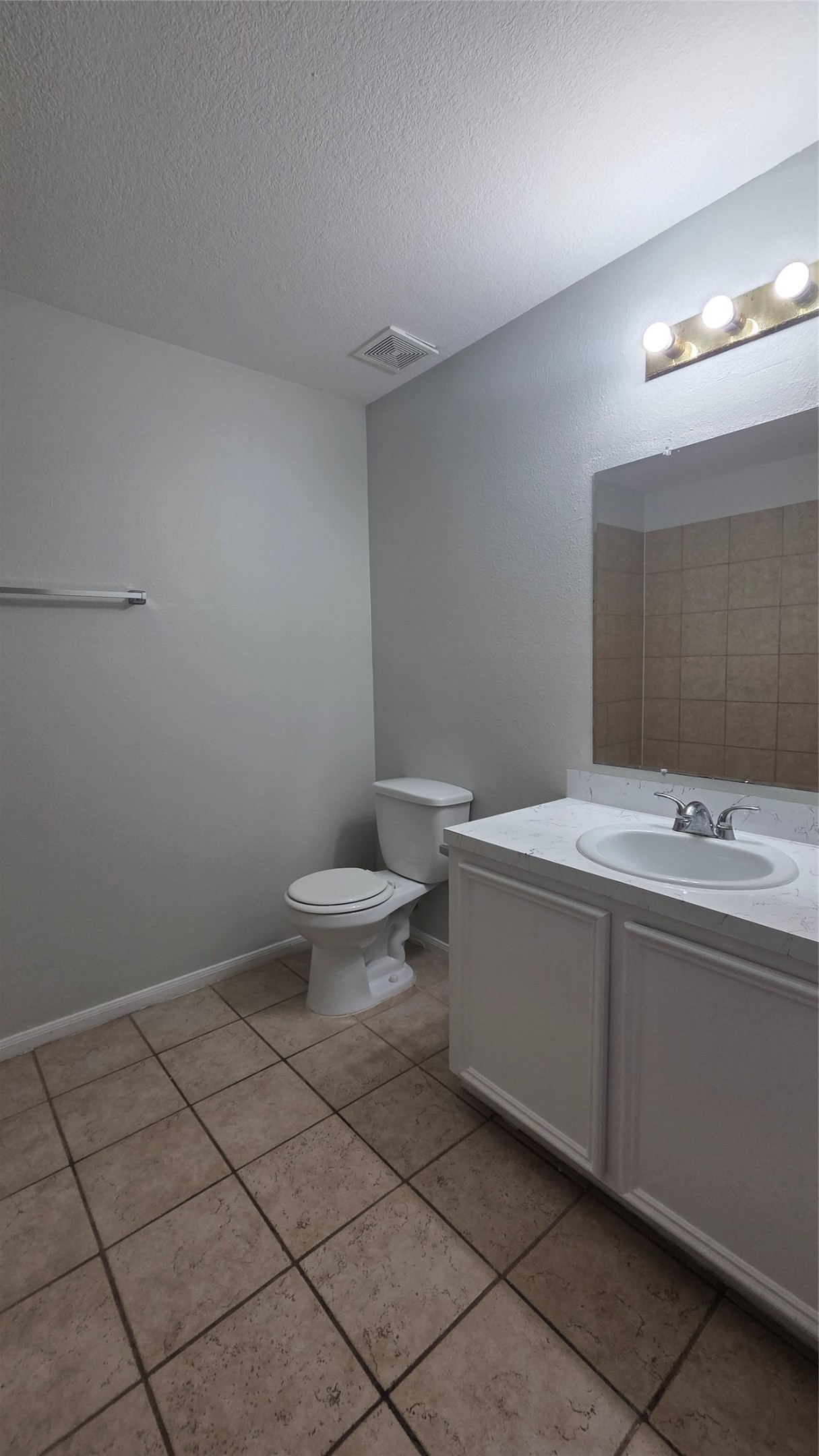 4121 Mallow Street, Unit A/B Houston, TX 77051 - Photo 44 of 50 Unit B - Bathroom #2 Upstairs