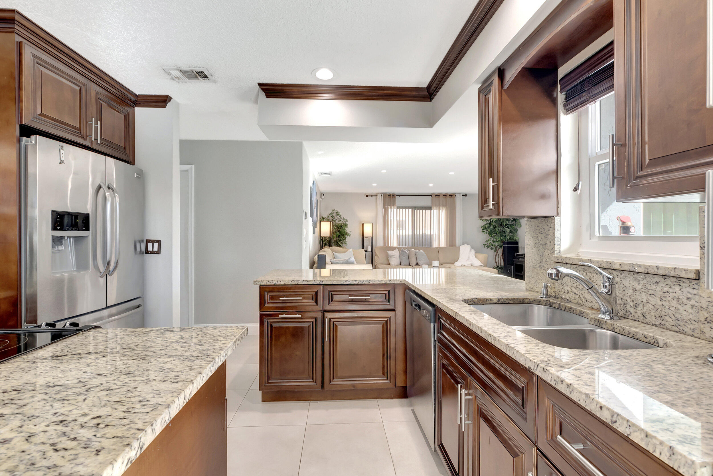 23126 Southwest 55th Avenue Boca Raton, FL 33433 - Photo 11 of 42 25_dsc_6203