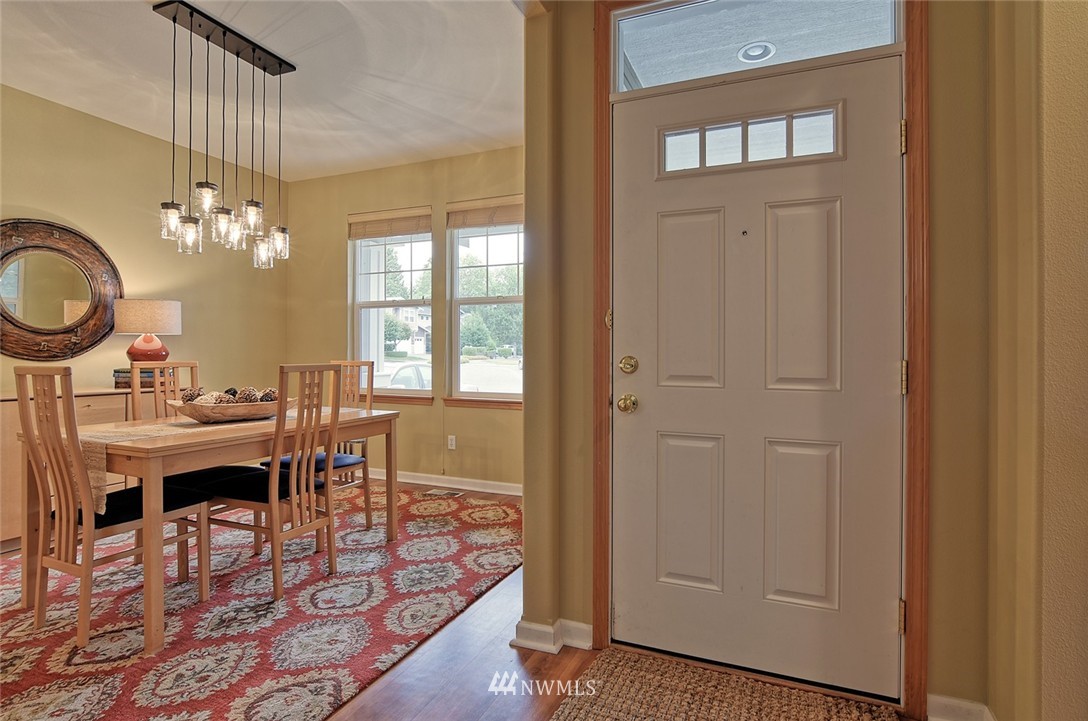 659 Pasco Place Northeast Renton, WA 98059 - Photo 2 of 24