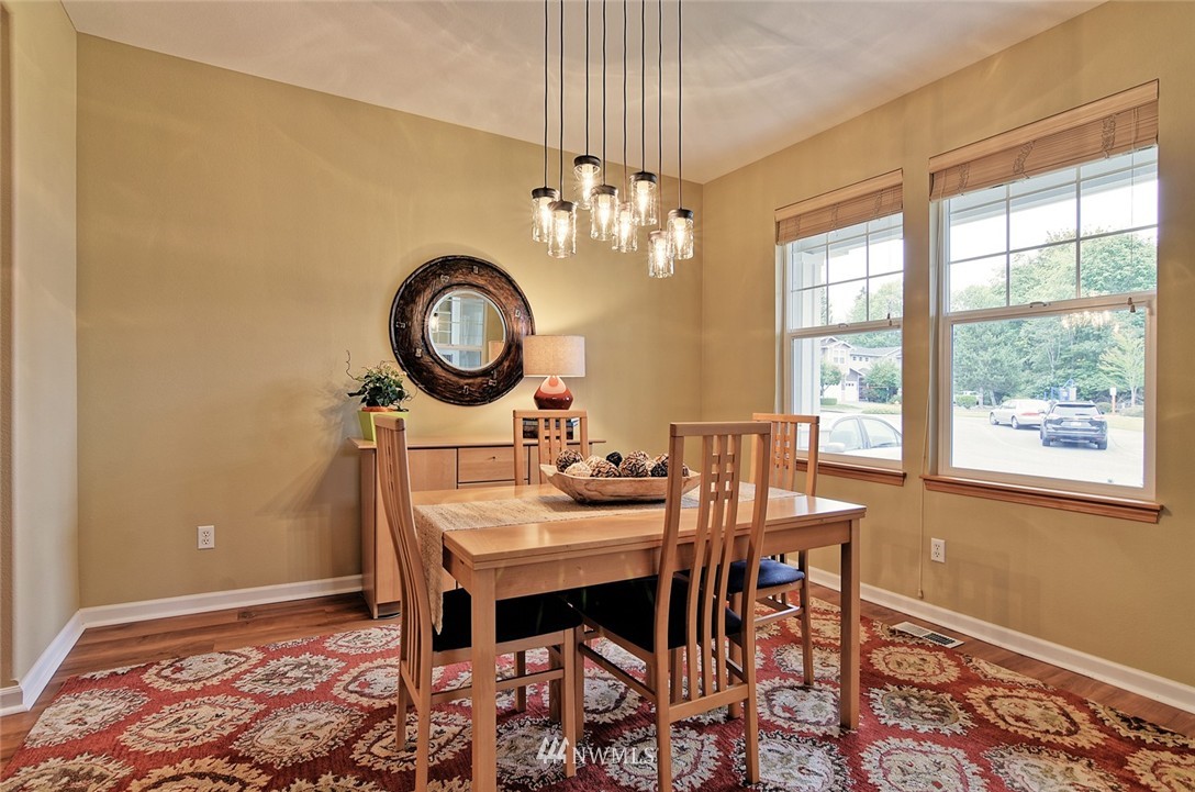659 Pasco Place Northeast Renton, WA 98059 - Photo 4 of 24