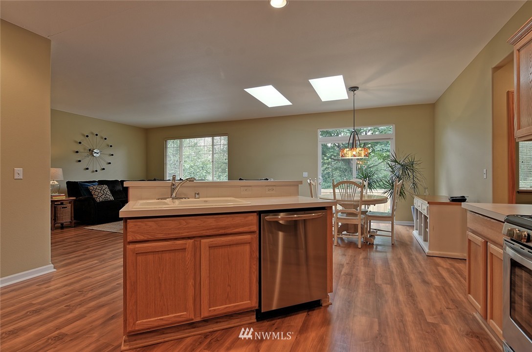 659 Pasco Place Northeast Renton, WA 98059 - Photo 8 of 24