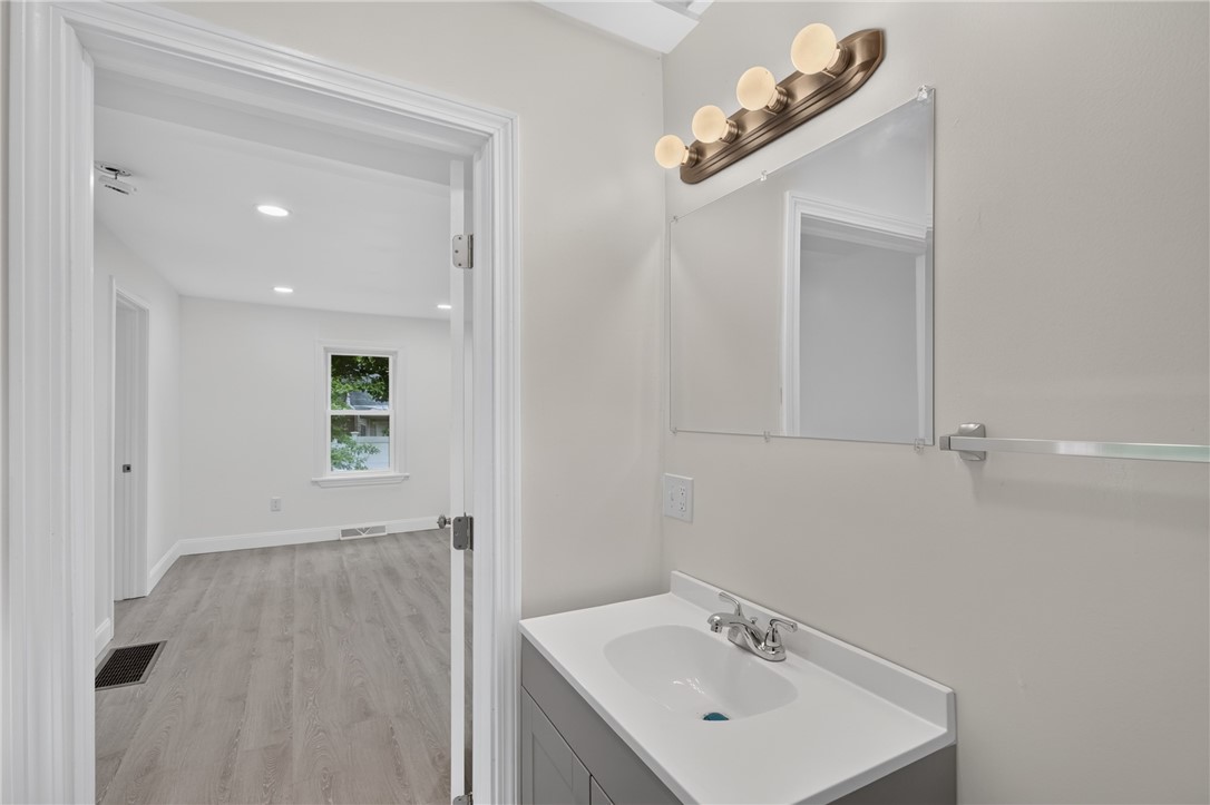 5 Lee's Lane Glocester, RI 02814 - Photo 21 of 48