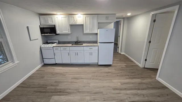 $2,000 | 579 State Street, Unit 3, Portsmouth, NH 03801