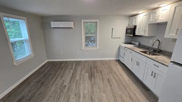 $2,000 | 579 State Street, Unit 3, Portsmouth, NH 03801