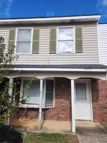 $1,100 | 304 North Townville Street, Seneca, SC 29678