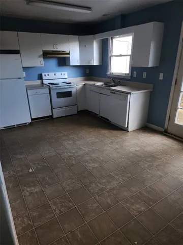 $1,100 | 304 North Townville Street, Seneca, SC 29678