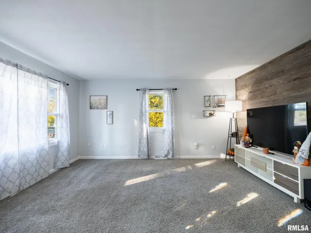 $175,000 | 226 Sunrise Avenue, Pekin, IL 61554