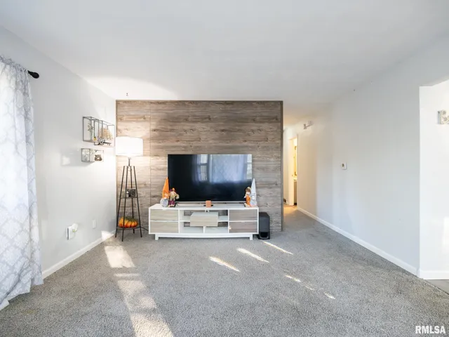 $175,000 | 226 Sunrise Avenue, Pekin, IL 61554