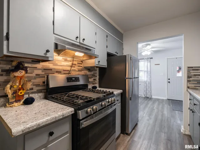 $175,000 | 226 Sunrise Avenue, Pekin, IL 61554