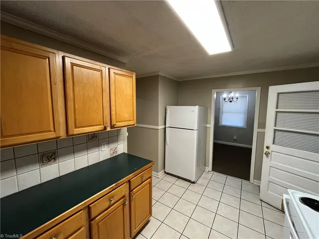 $1,345 | 105 Glenwood Drive, Lexington, NC 27292