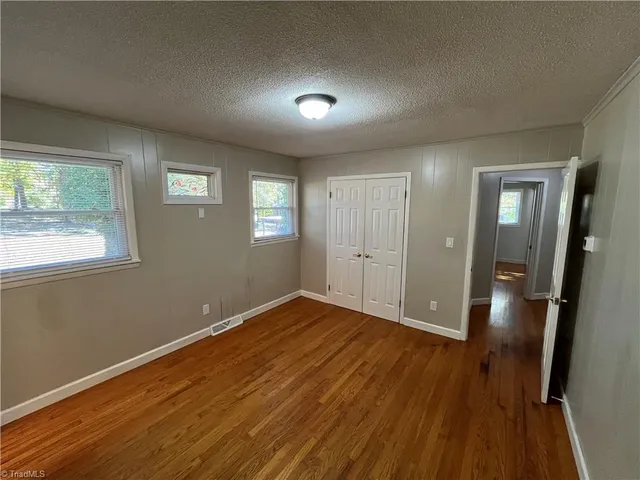 $1,345 | 105 Glenwood Drive, Lexington, NC 27292