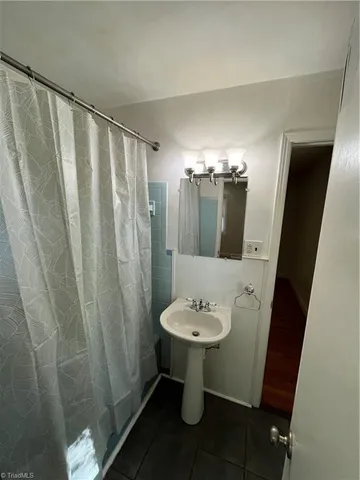 $1,345 | 105 Glenwood Drive, Lexington, NC 27292