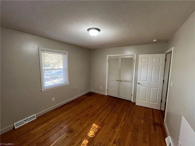 $1,345 | 105 Glenwood Drive, Lexington, NC 27292