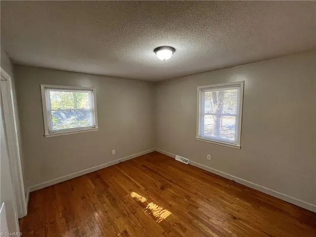 $1,345 | 105 Glenwood Drive, Lexington, NC 27292