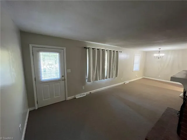 $1,345 | 105 Glenwood Drive, Lexington, NC 27292