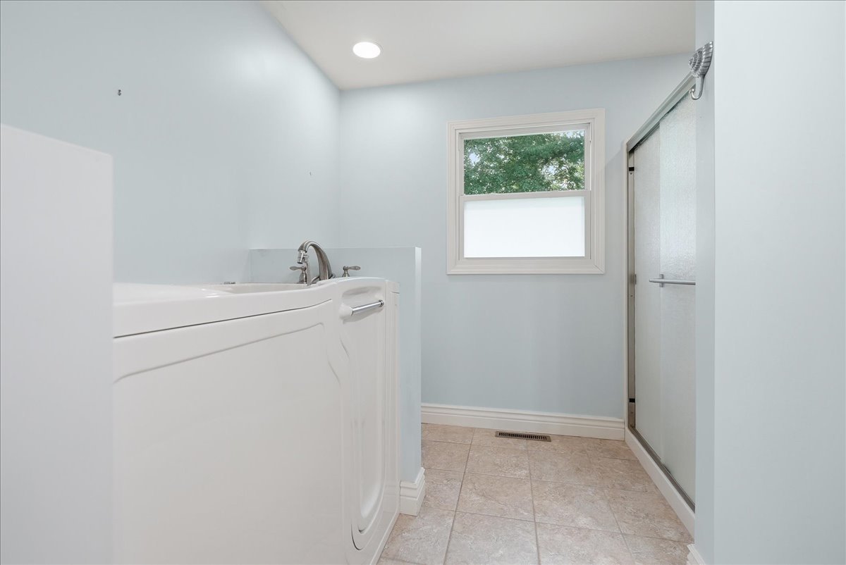 514 Fletcher Street Roanoke, IL 61561 - Photo 25 of 40