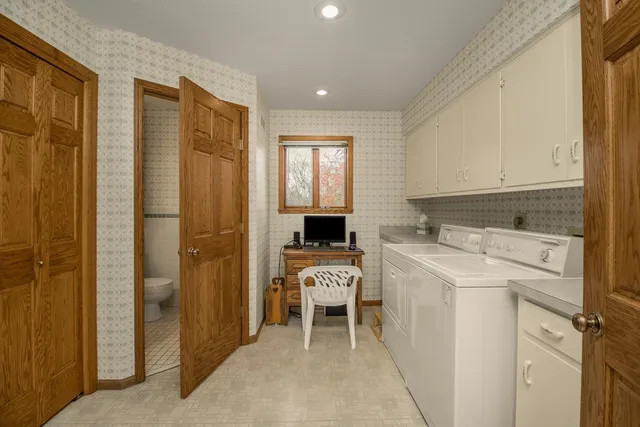 $600,000 | 562 138th Avenue, Amery, WI 54001