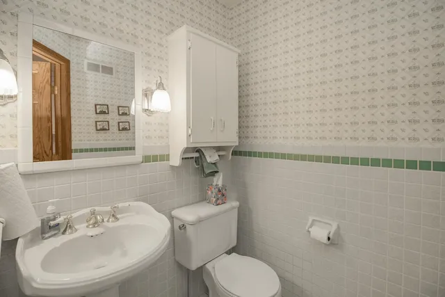 $600,000 | 562 138th Avenue, Amery, WI 54001