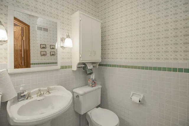 $600,000 | 562 138th Avenue, Amery, WI 54001