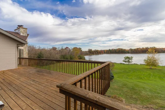 $600,000 | 562 138th Avenue, Amery, WI 54001