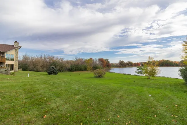 $600,000 | 562 138th Avenue, Amery, WI 54001