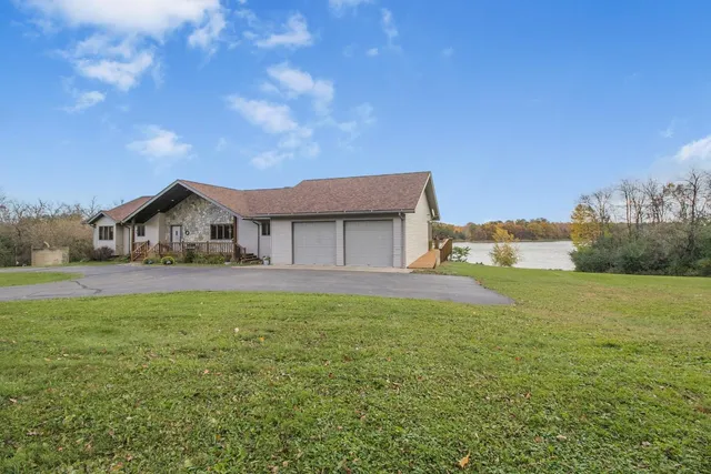 $600,000 | 562 138th Avenue, Amery, WI 54001