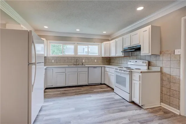 $169,900 | 702 West Kansas Street, Pittsburg, KS 66762