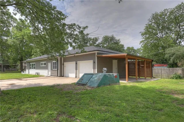 $169,900 | 702 West Kansas Street, Pittsburg, KS 66762