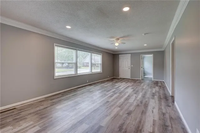 $169,900 | 702 West Kansas Street, Pittsburg, KS 66762