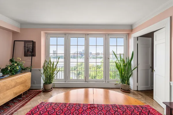 $2,200,000 | 274 Beacon Street, Unit 8R, Boston, MA 02116