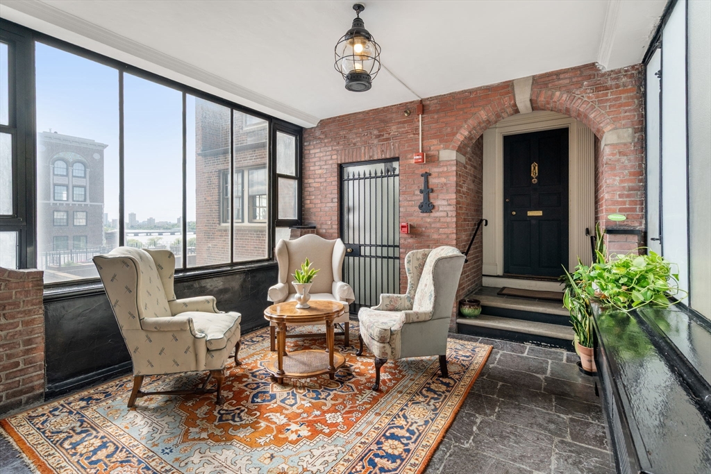 274 Beacon Street, Unit 8R Boston, MA 02116 - Photo 12 of 16