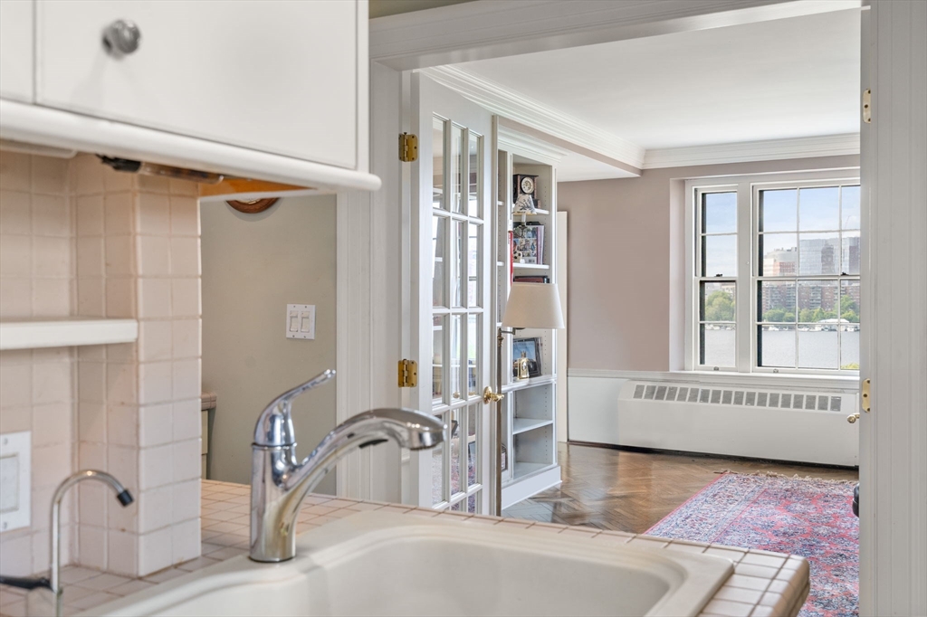 274 Beacon Street, Unit 8R Boston, MA 02116 - Photo 4 of 16