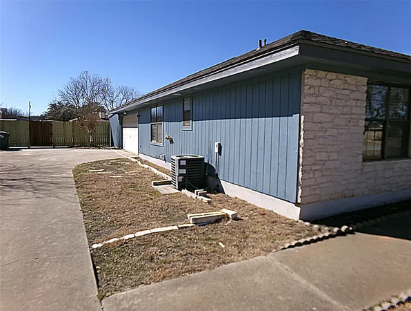$1,900 | 1913 Killarney Drive, Leander, TX 78641