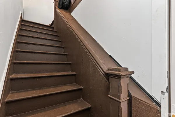 a view of entryway