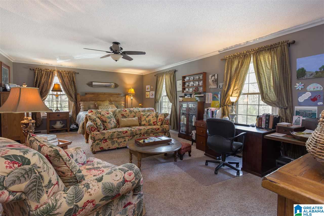 1002 Valley Road Oneonta, AL 35121 - Photo 3 of 31
