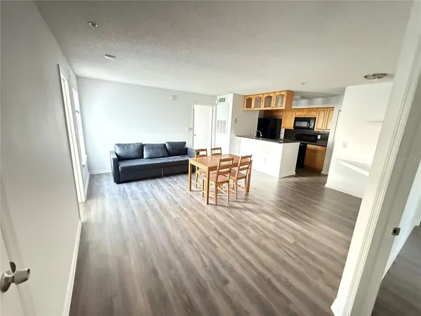 $1,650 | 4105 Tropical Isle Boulevard, Unit 217, Kissimmee, FL 34741